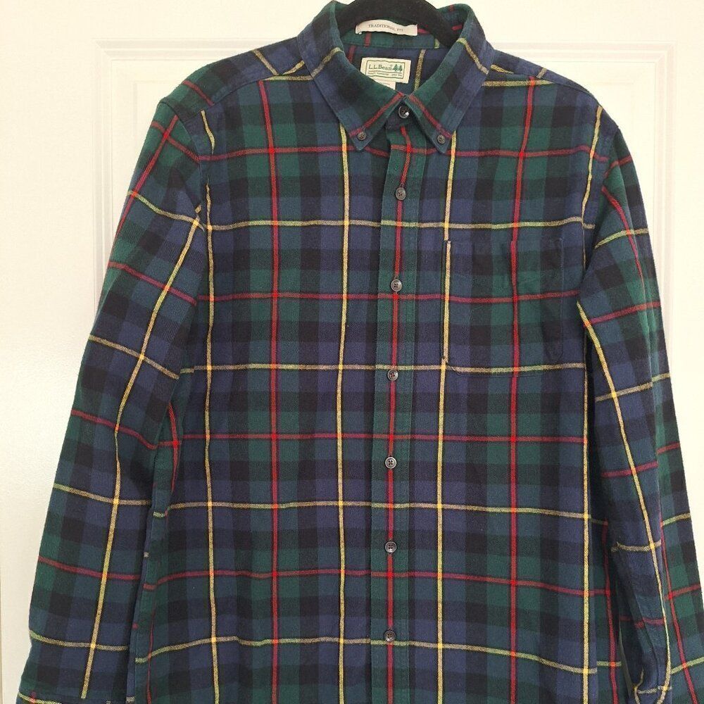 L.L.Bean men's flannel button down shirt size M